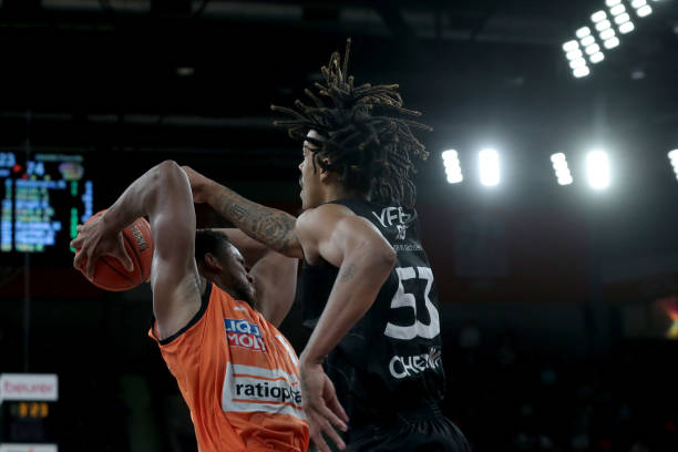 主场迎战德 主场迎战德