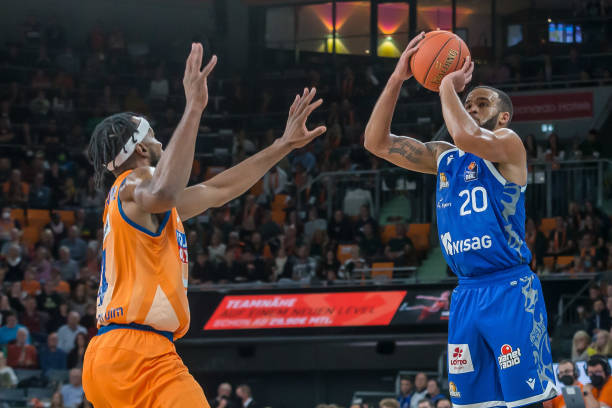 勇士队无与 勇士队无与